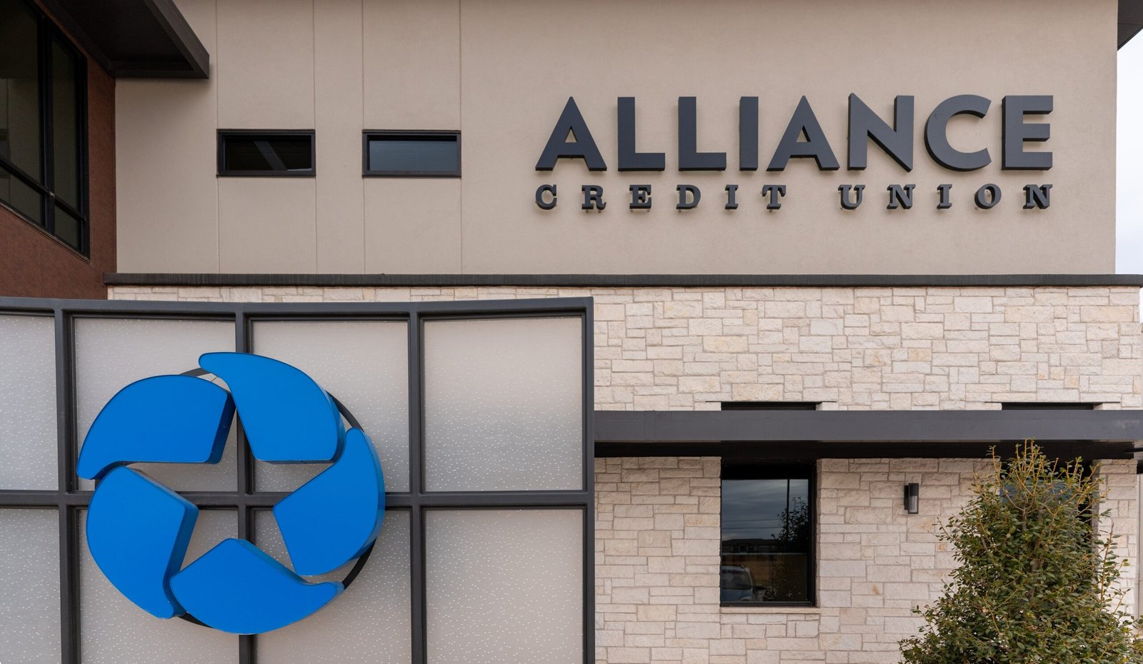 Credit Alliance Banking contact information